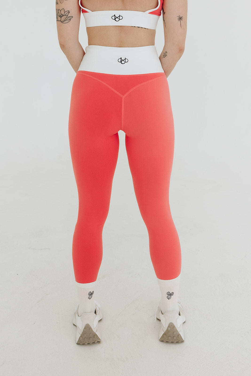 PEACH BLAZE CORE AXIS SET (Leggings) - UNLMTD Active + Lounge